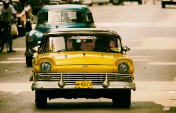 Auto d’epoca a Cuba: storia, cultura e giri in almendrones